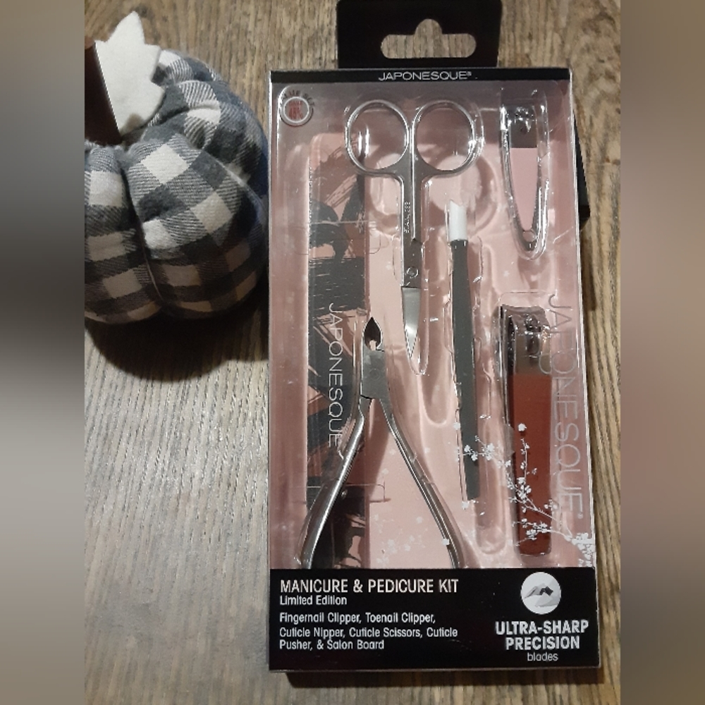 New Japonesque Mani Pedi Kit